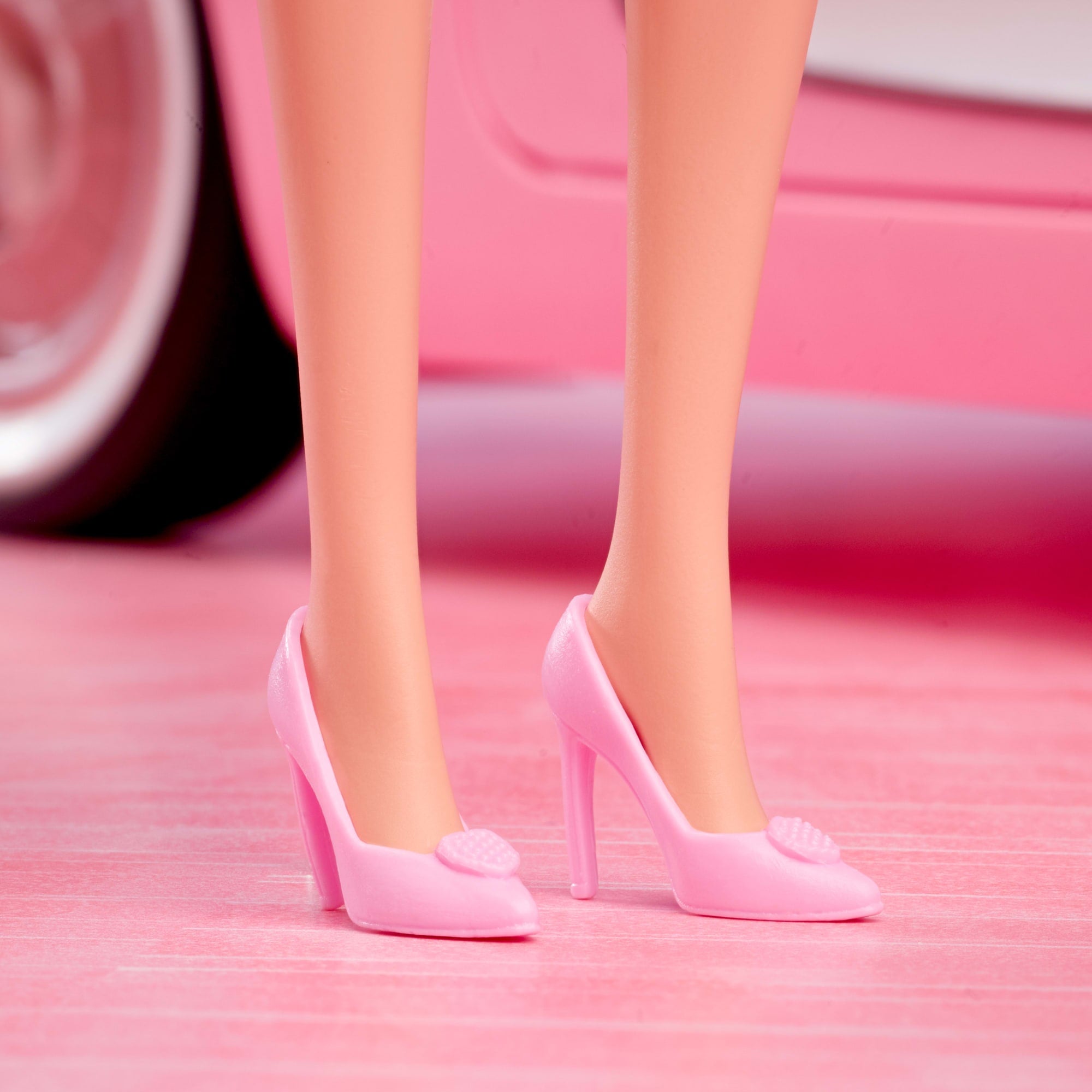 Barbie The Movie Doll. Margot Robbie As Barbie. Collectible Doll Wearing Pink Blouse & Skirt Set - Image 5