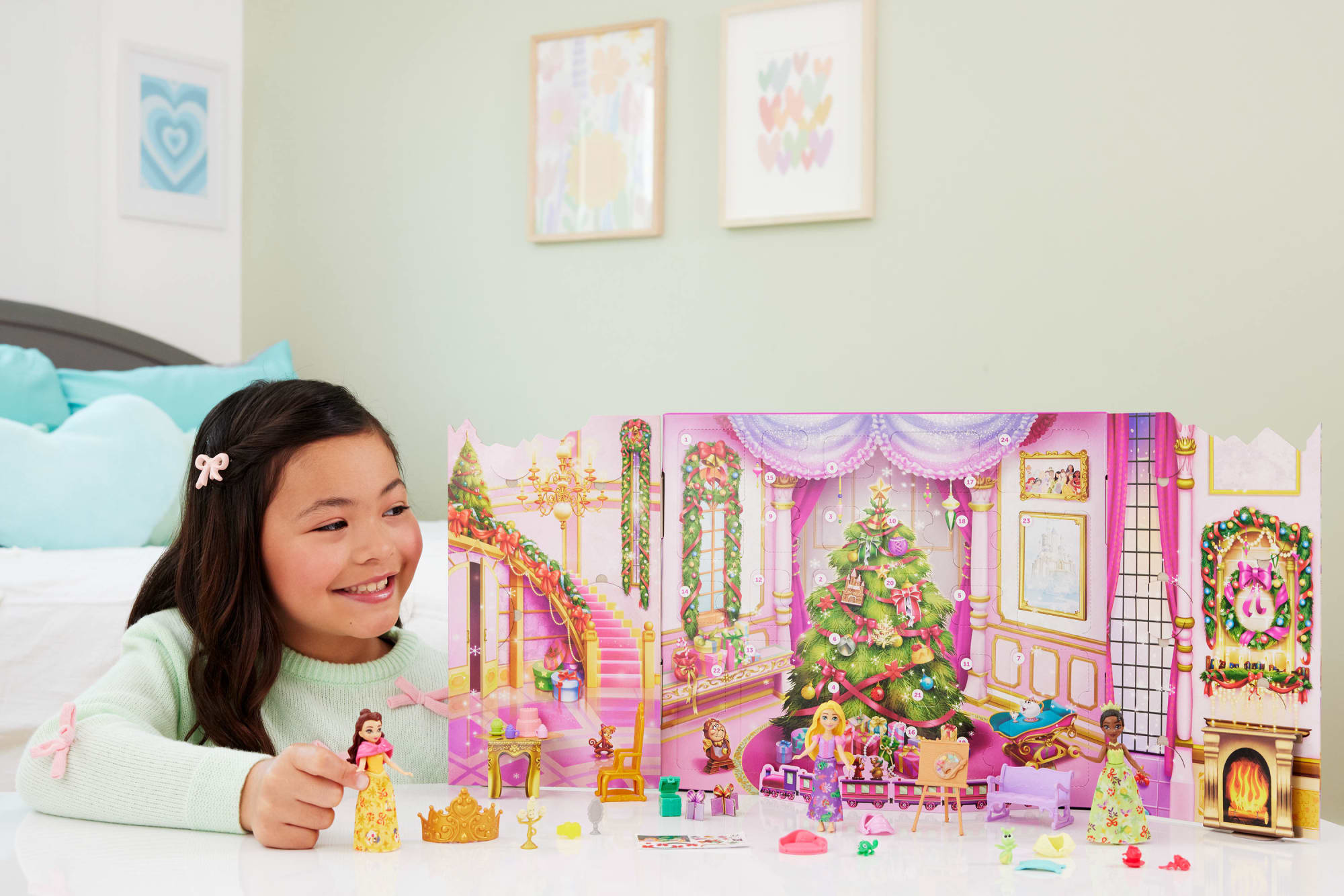 Disney Princess Advent Calendar With 24 Days Of Gifts. including 3 Small Dolls. 3 Friends & 22 Accy - Image 2