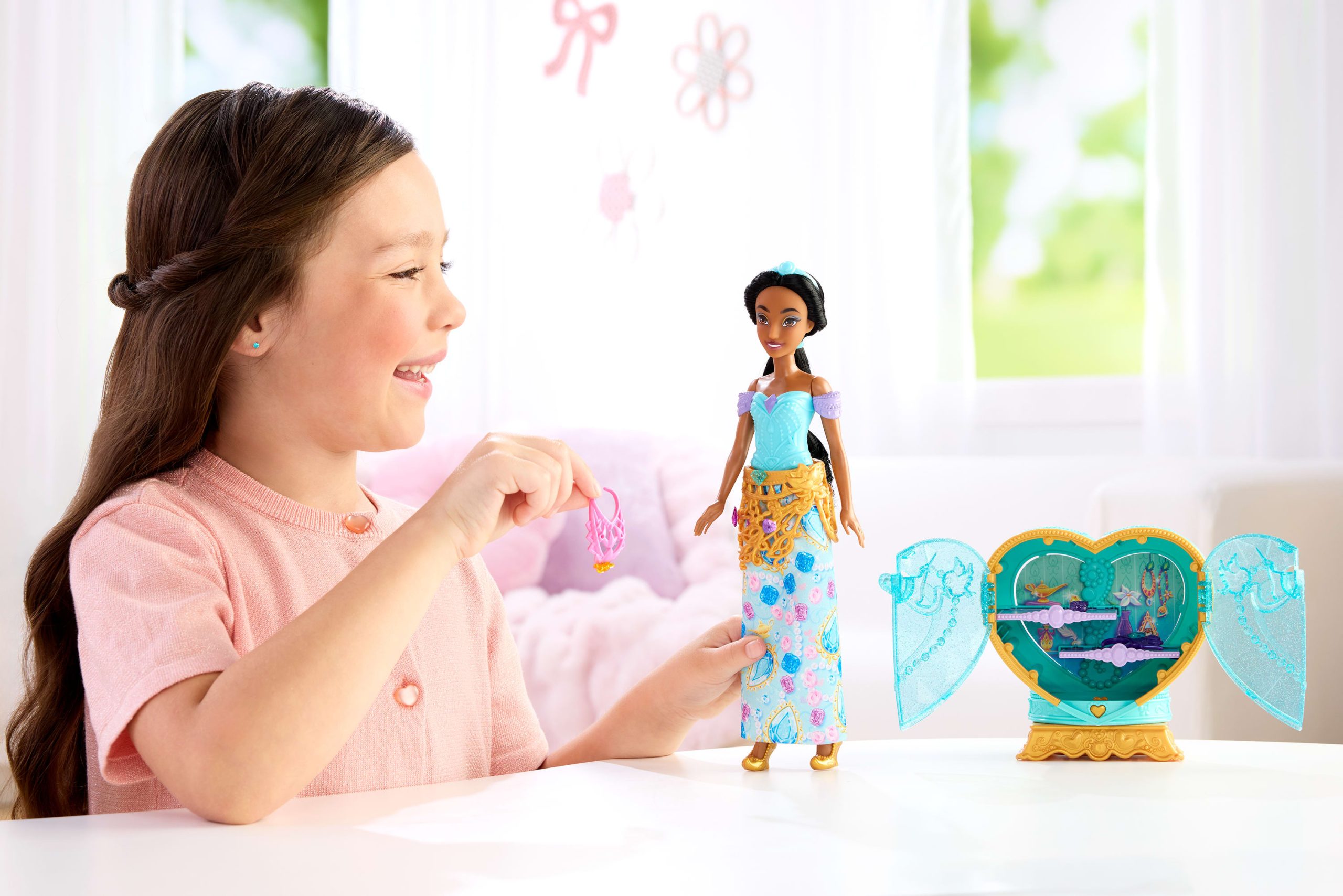 Disney Princess Jewel Reveal Jasmine Fashion Doll W/ 8 Surprises including Gem Box & 10 Accessories - Image 2