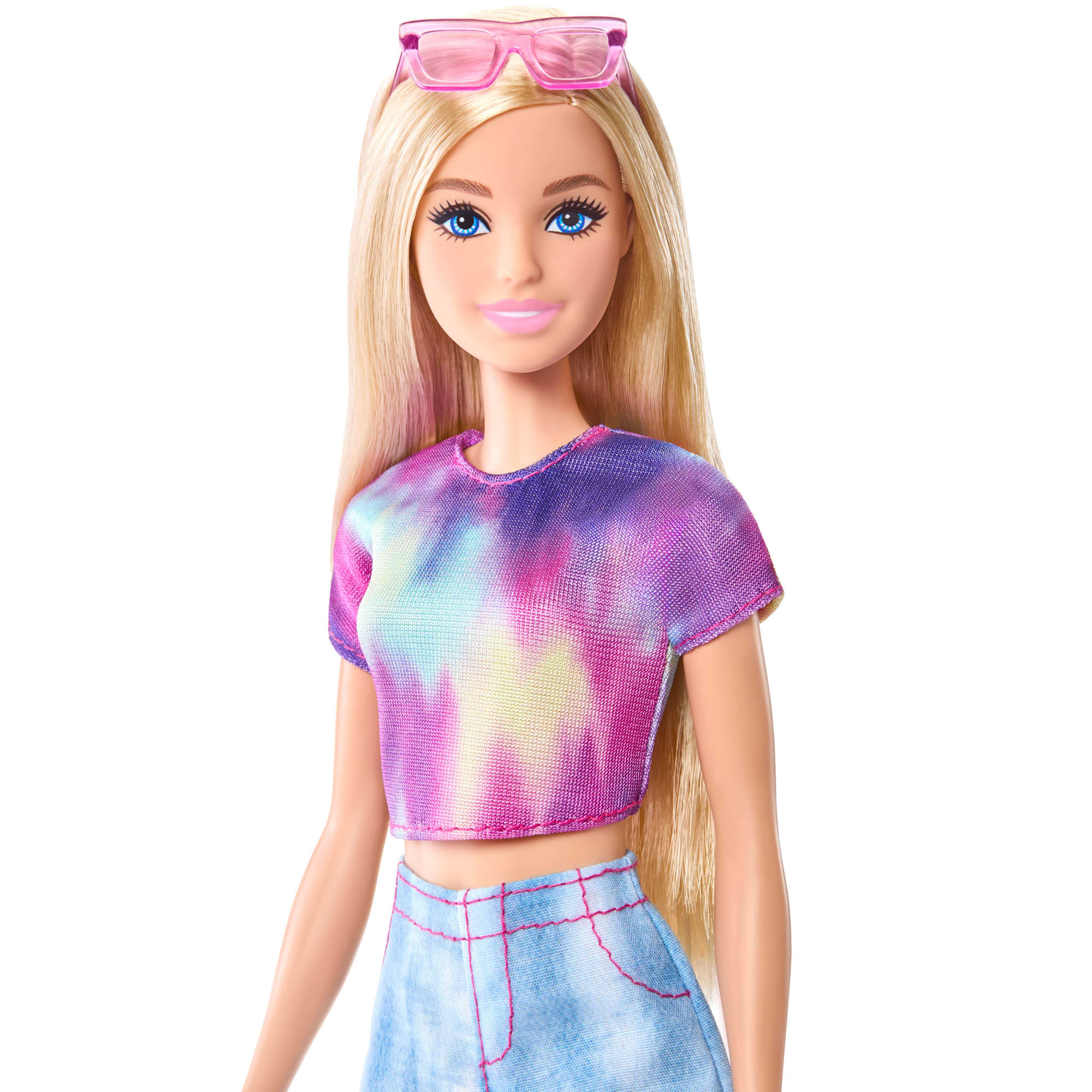 Barbie Mysteries: Beach Detectives Barbie Malibu Fashion Doll in Signature Outfit With Accessories - Image 3