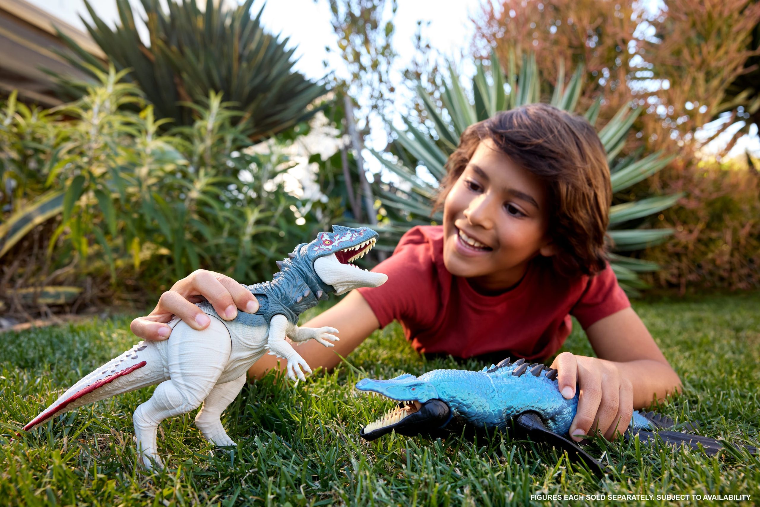 Jurassic World Gigantic Thrashers Liopleurodon Dinosaur Action Figure Toy. 2 Attacks & Evolve Feature - Image 2