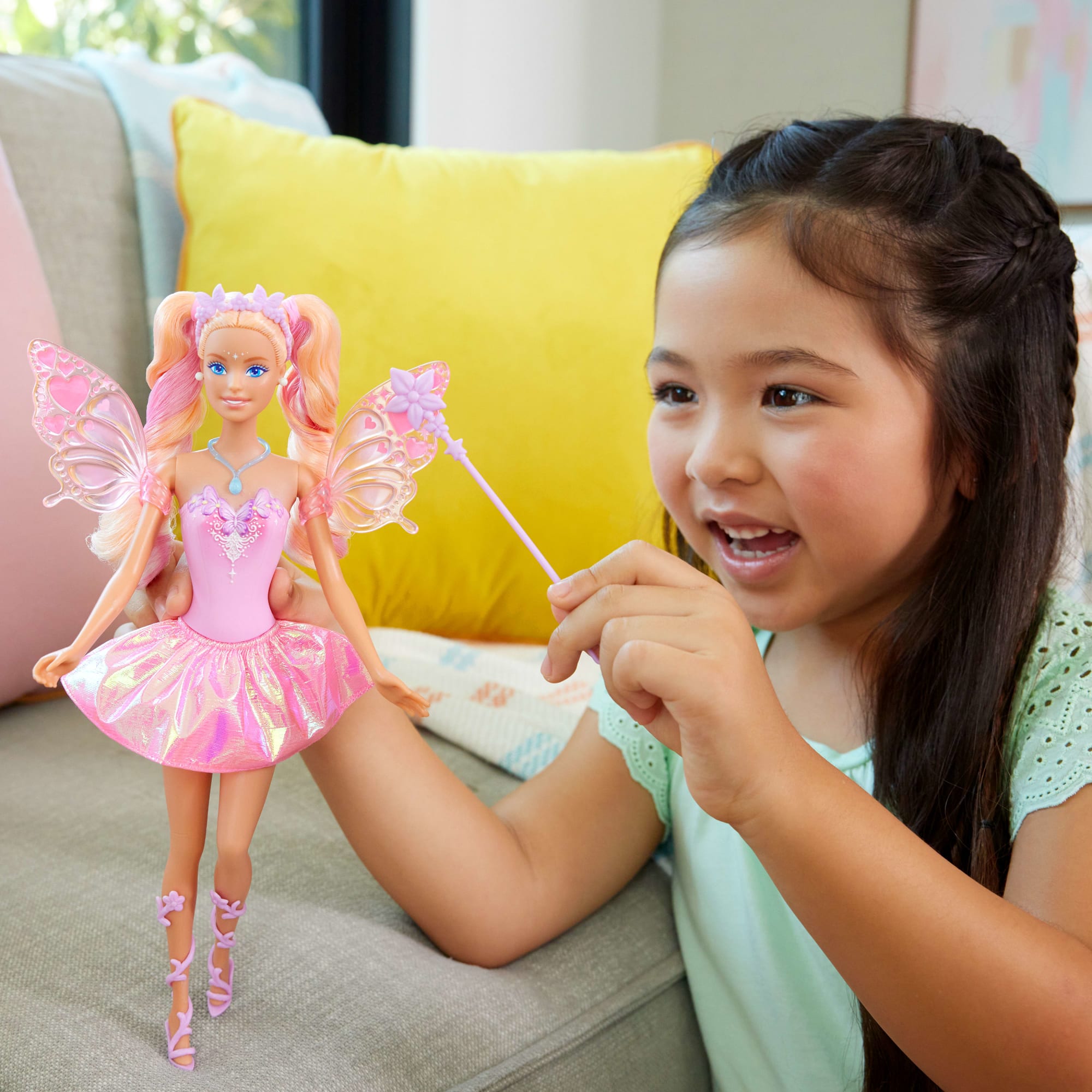 Barbie Fantasy Fairy Doll With Color-Change Wings And Outfit. includes Toy Wand With Sponge & Fashion Accessories - Image 2