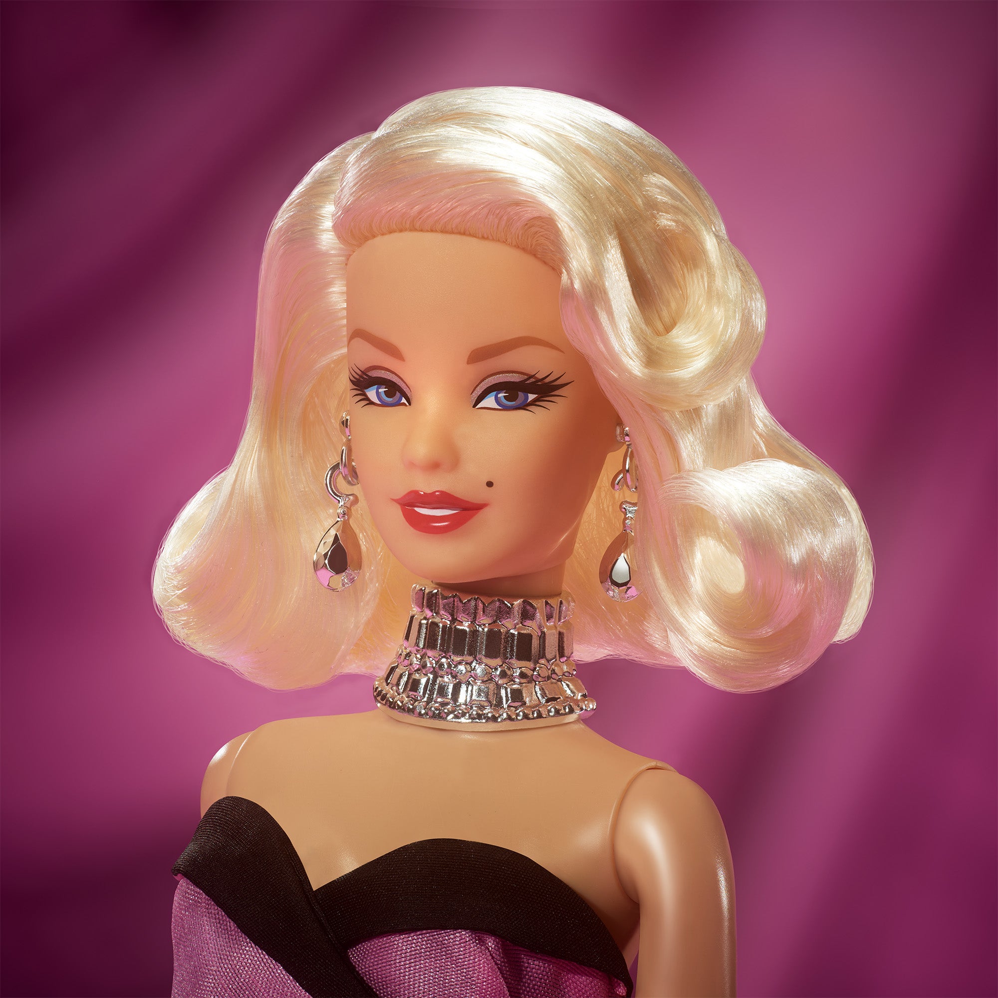 Barbie Signature Marilyn Monroe Doll - Image 3