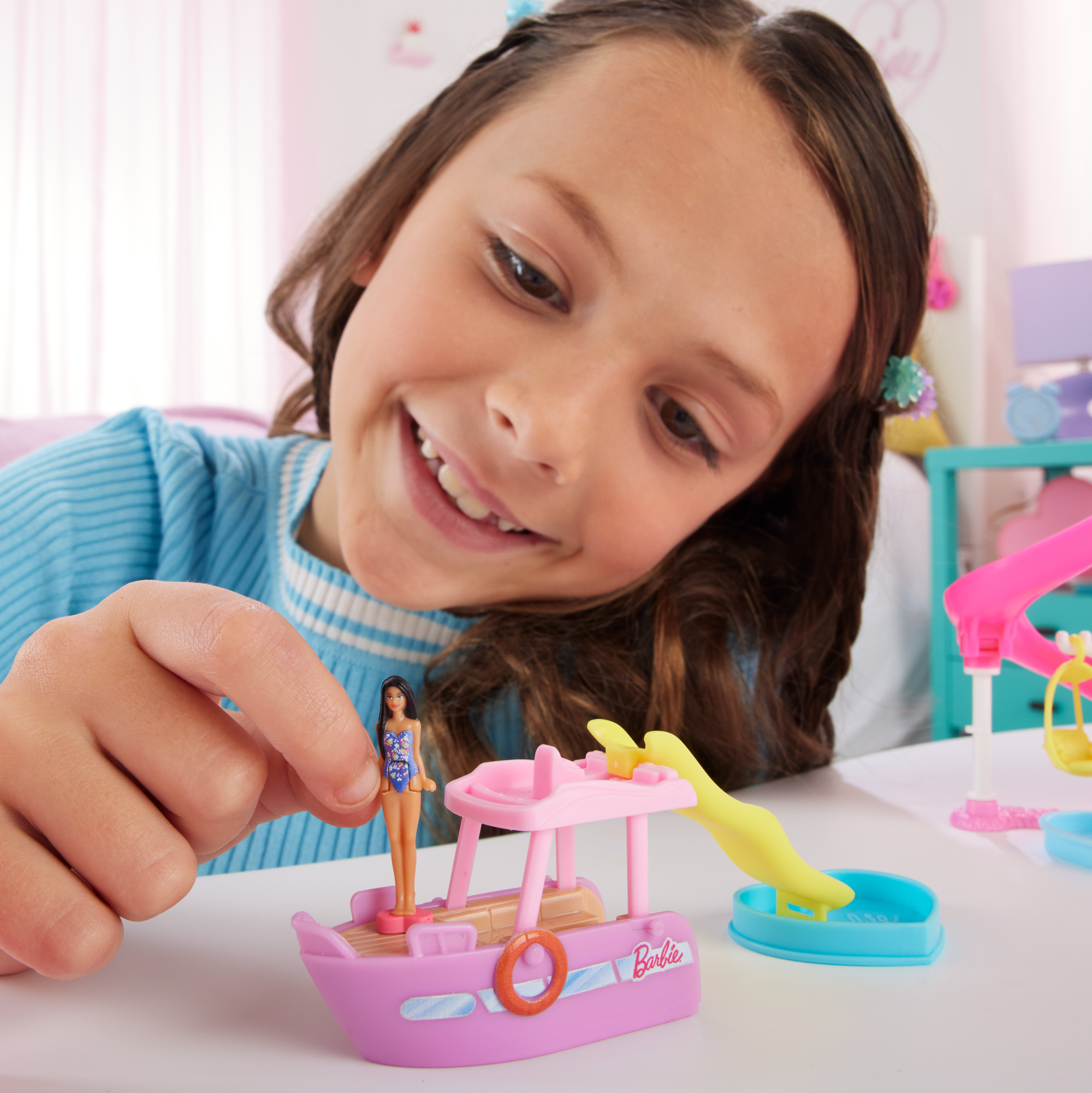 Barbie Mini BarbieLand Veículo para Boneca Iate Dos Sonhos - Image 2