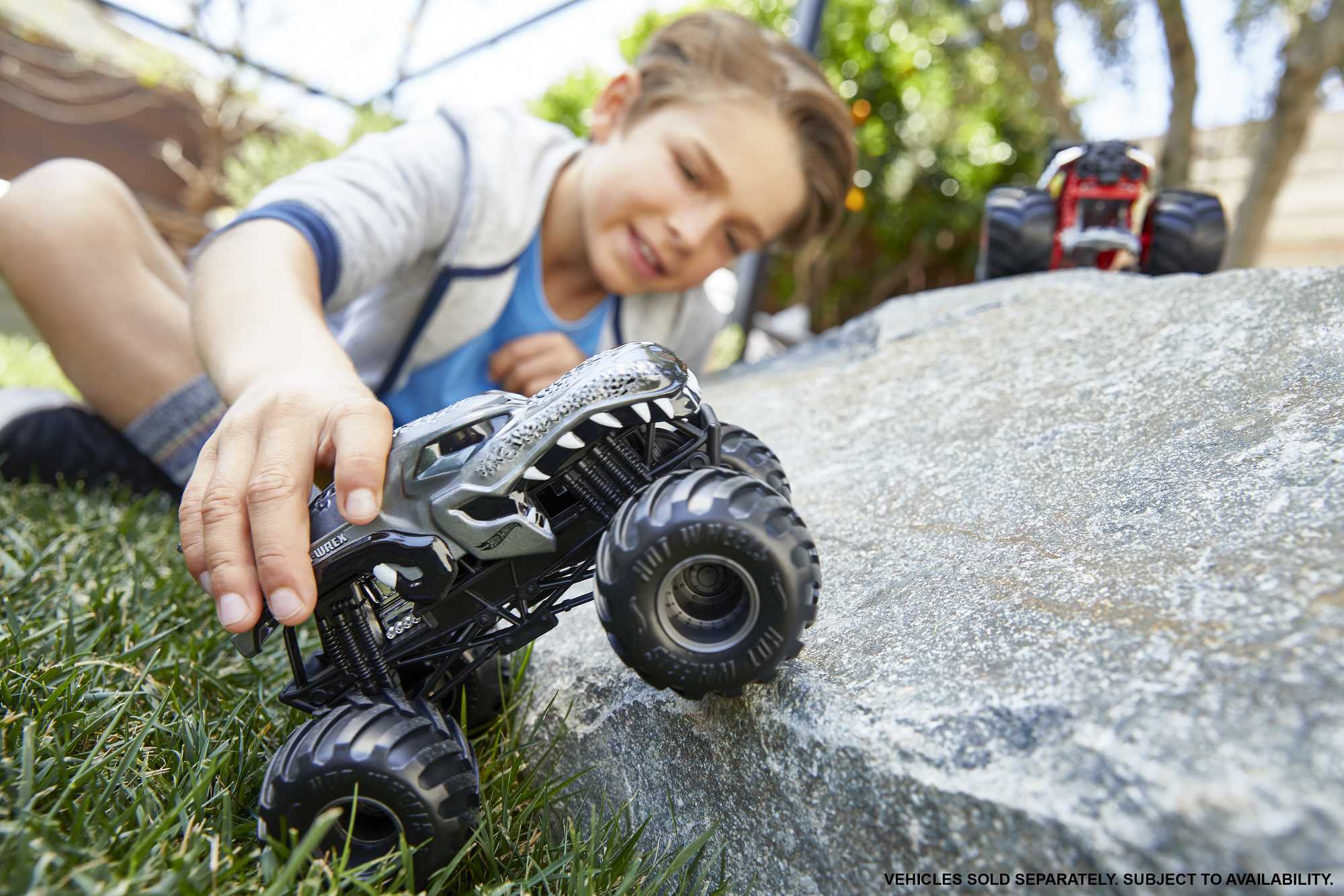 Hot Wheels Monster Trucks. Oversized Monster Truck in 1:24 Scale - Image 2